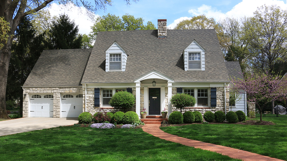 Exterior of Leawood, Kansas Cape Cod style home