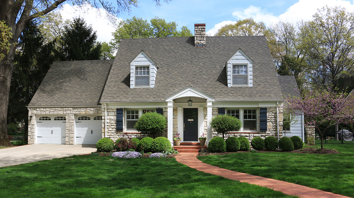 Cape Cod Style Remodel: Leawood, Kansas - NSPJ Architects