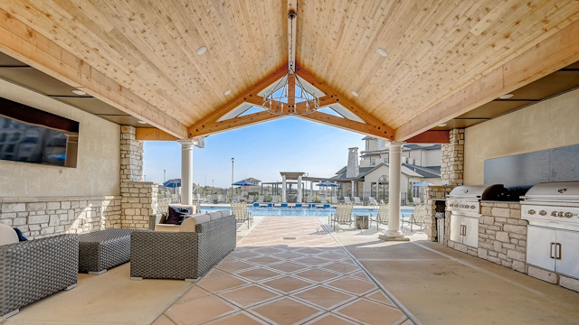 covered patio at cornerstone apartments