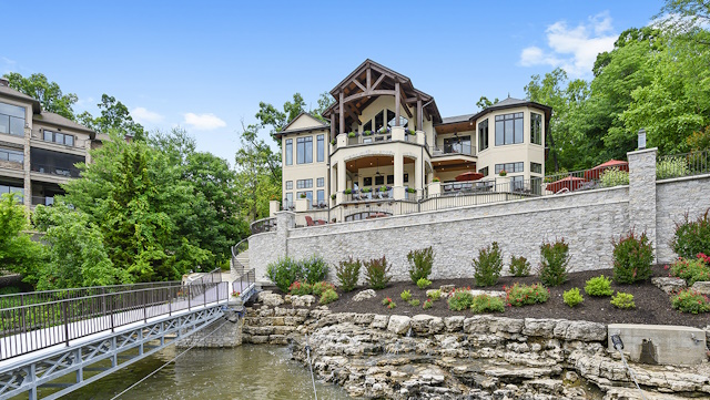 Lake of the Ozark home landscape architecture