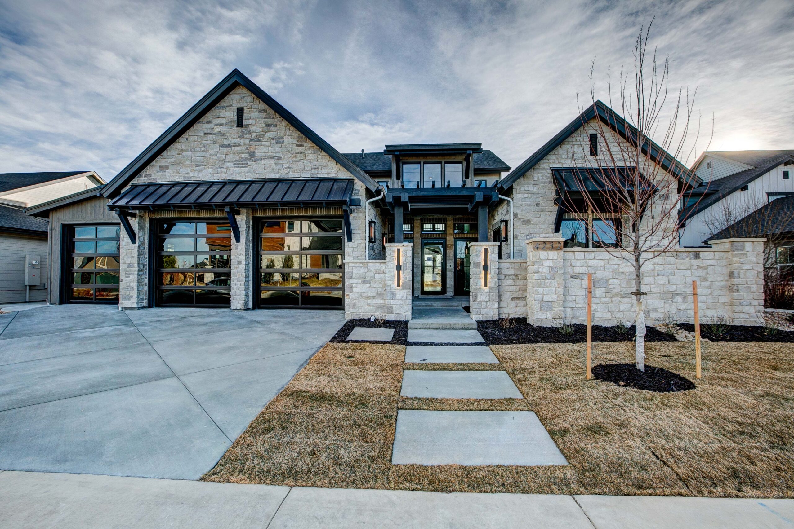 4232GrandParkDrExt-101 (1)